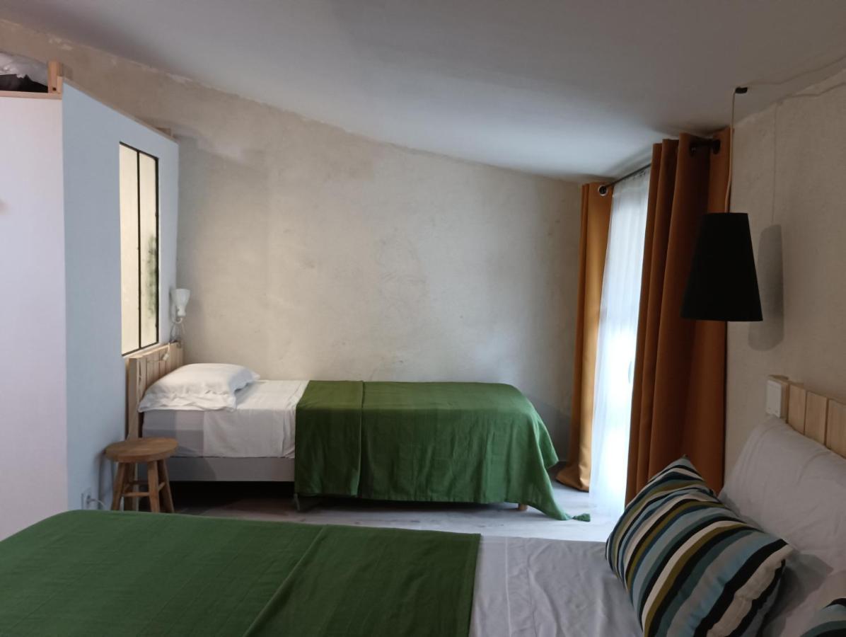 La Maison De La Traverse Saint-Guilhem-le-Desert Eksteriør billede