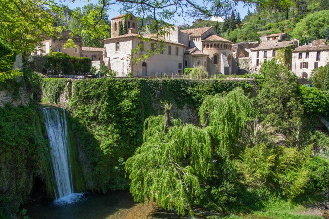 La Maison De La Traverse Saint-Guilhem-le-Desert Eksteriør billede